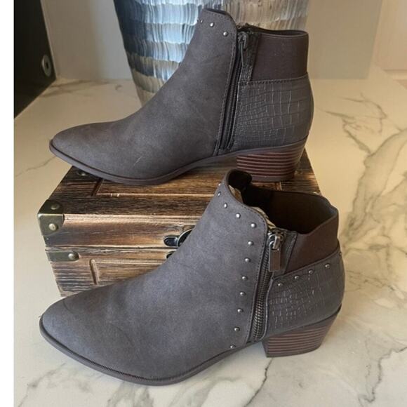Market & Spruce Agria Zipper Booties in Expresso - Picture 7 of 10